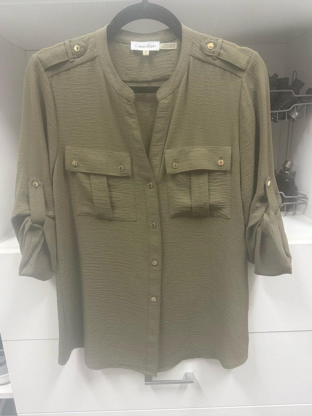 NWOT Calvin Klein Olive Green Collarless Textured Top